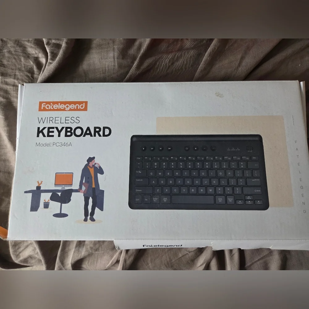 NWT Wireless Phone Keyboard